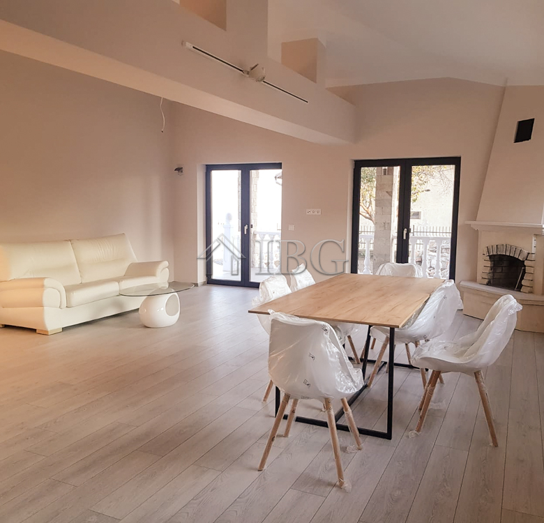 Brand New 3-bed, 3-bath house with Sea view and pool in Balchik
