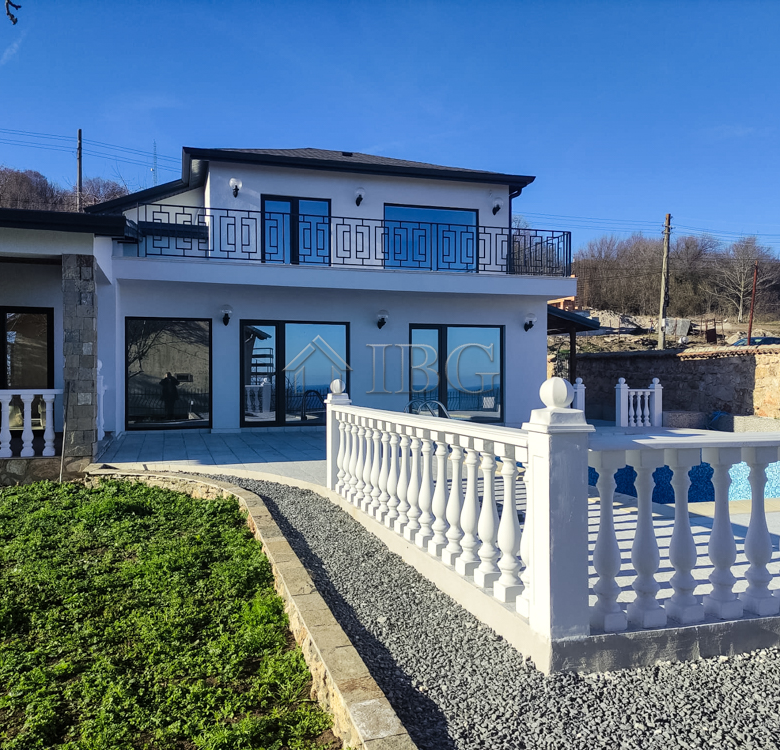 Brand New 3-bed, 3-bath house with Sea view and pool in Balchik
