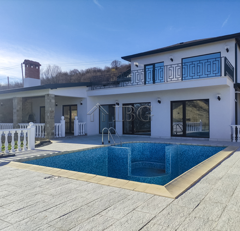 Brand New 3-bed, 3-bath house with Sea view and pool in Balchik