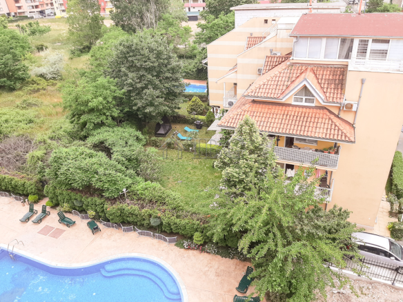 Pool view apartment with 2 bedrooms in Pacific 3, Sunny Beach