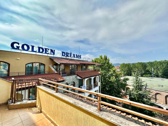 Apartment with 1 bedroom and pool view in Golden Dreams, Sunny Beach