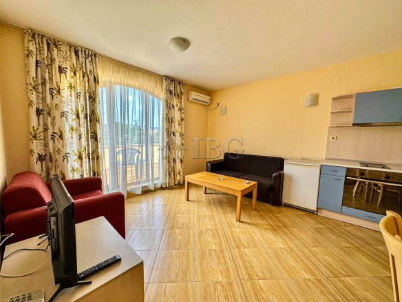Apartment with 1 bedroom and pool view in Golden Dreams, Sunny Beach