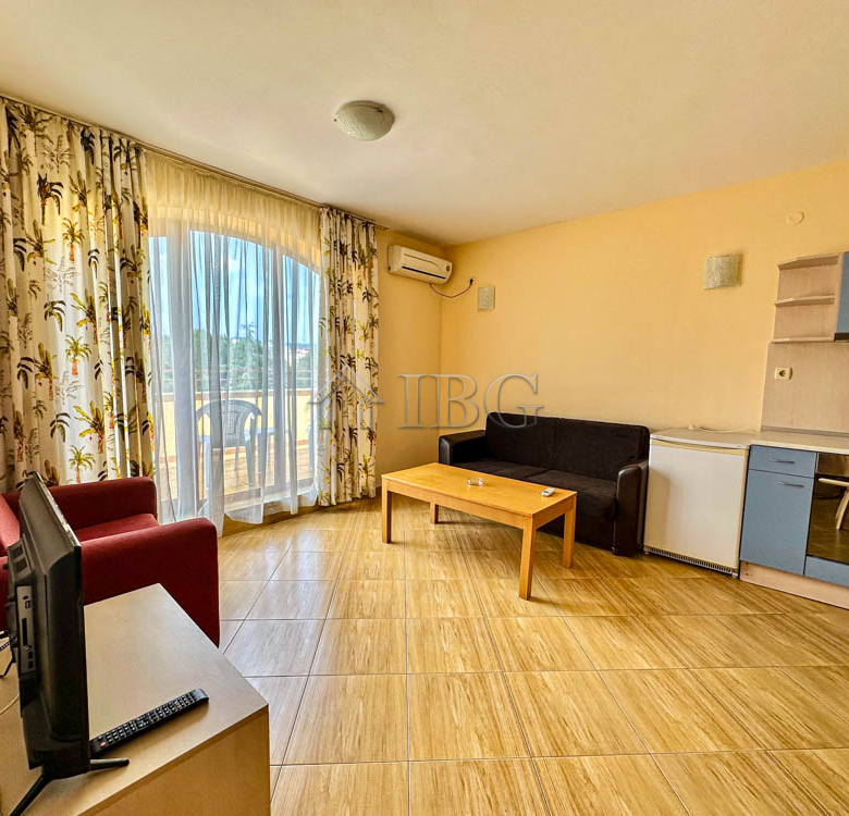Apartment with 1 bedroom and pool view in Golden Dreams, Sunny Beach