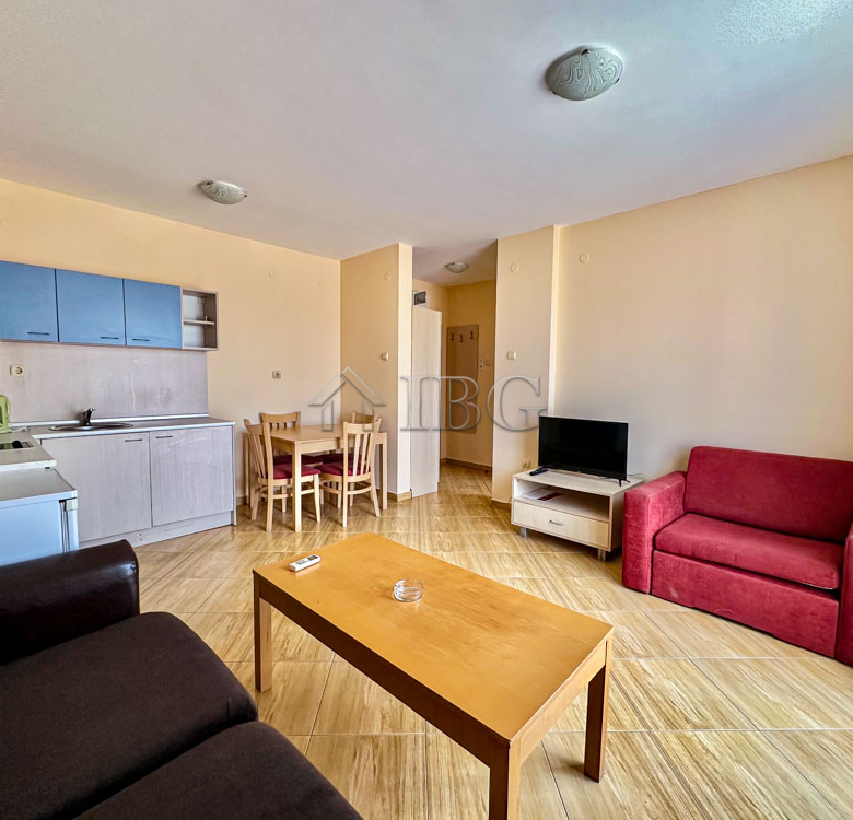 Apartment with 1 bedroom and pool view in Golden Dreams, Sunny Beach