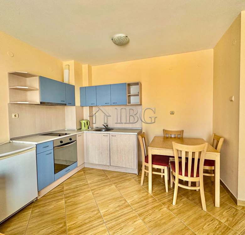 Apartment with 1 bedroom and pool view in Golden Dreams, Sunny Beach