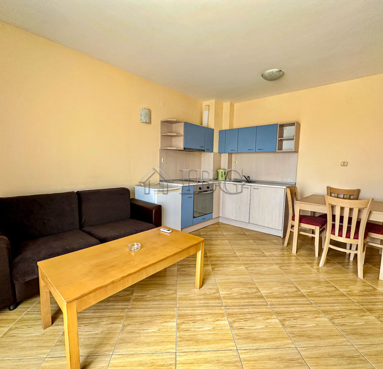 Apartment with 1 bedroom and pool view in Golden Dreams, Sunny Beach