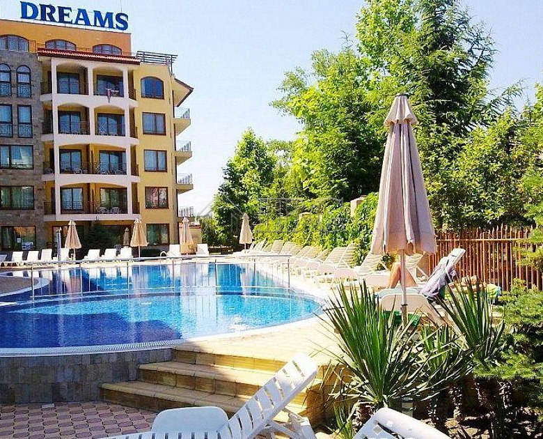 Apartment with 1 bedroom and pool view in Golden Dreams, Sunny Beach