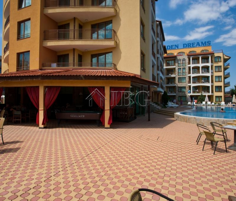 Apartment with 1 bedroom and pool view in Golden Dreams, Sunny Beach
