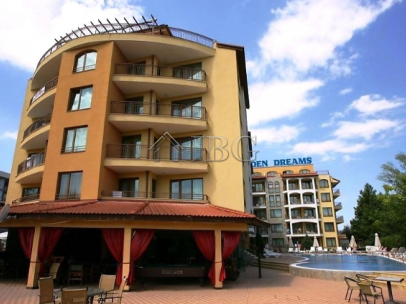 Apartment with 1 bedroom and pool view in Golden Dreams, Sunny Beach