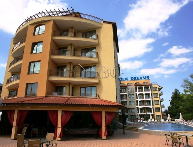Apartment with 1 bedroom and pool view in Golden Dreams, Sunny Beach