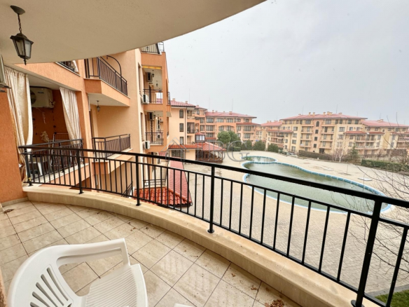 Pool view 1-bedroom apartment in Star Dreams, Sveti Vlas, 3 min walk to the beach