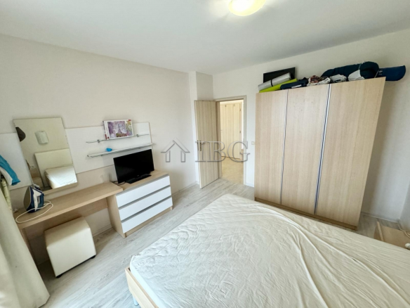 Pool view 1-bedroom apartment in Star Dreams, Sveti Vlas, 3 min walk to the beach