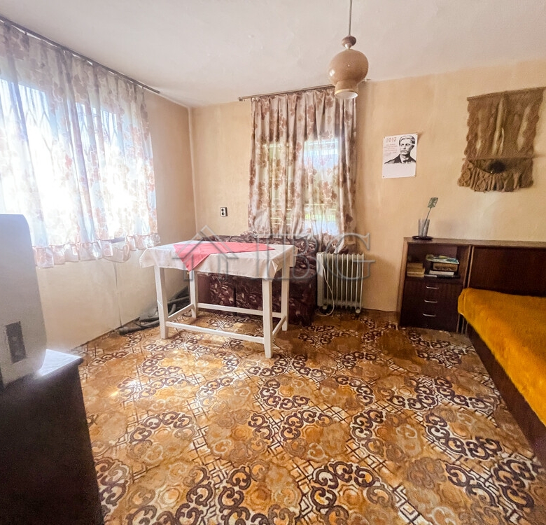 Villa with nice garden only 5 km. to Ruse city