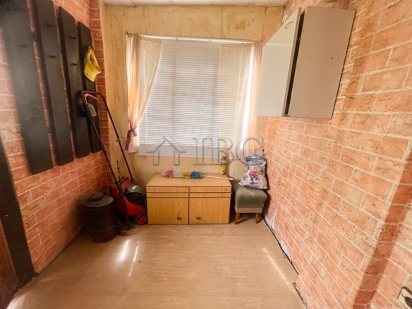 Villa with nice garden only 5 km. to Ruse city