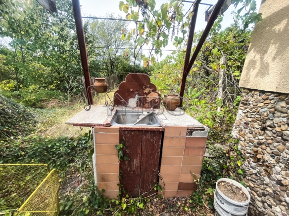 Villa with nice garden only 5 km. to Ruse city