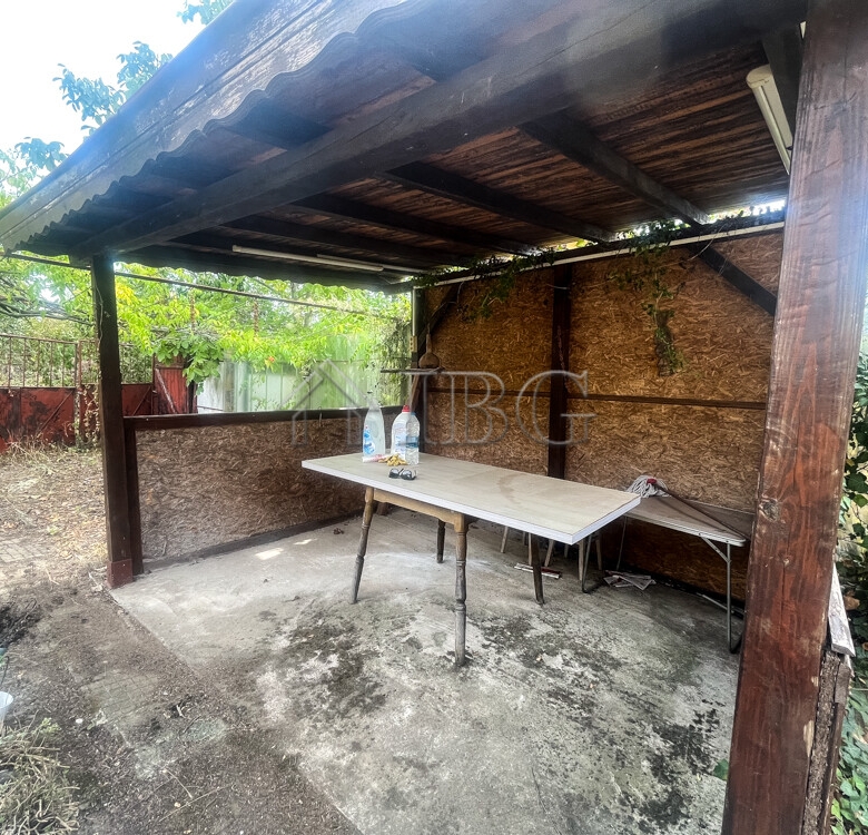 Villa with nice garden only 5 km. to Ruse city