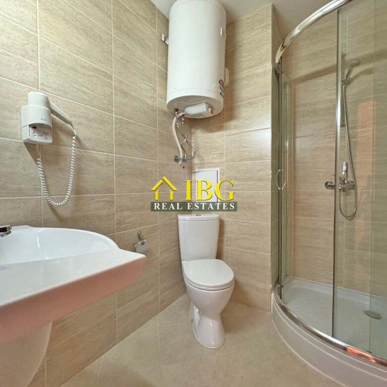 2-Room Apartment with Sea and Pool View in Luxor Complex, Sveti Vlas