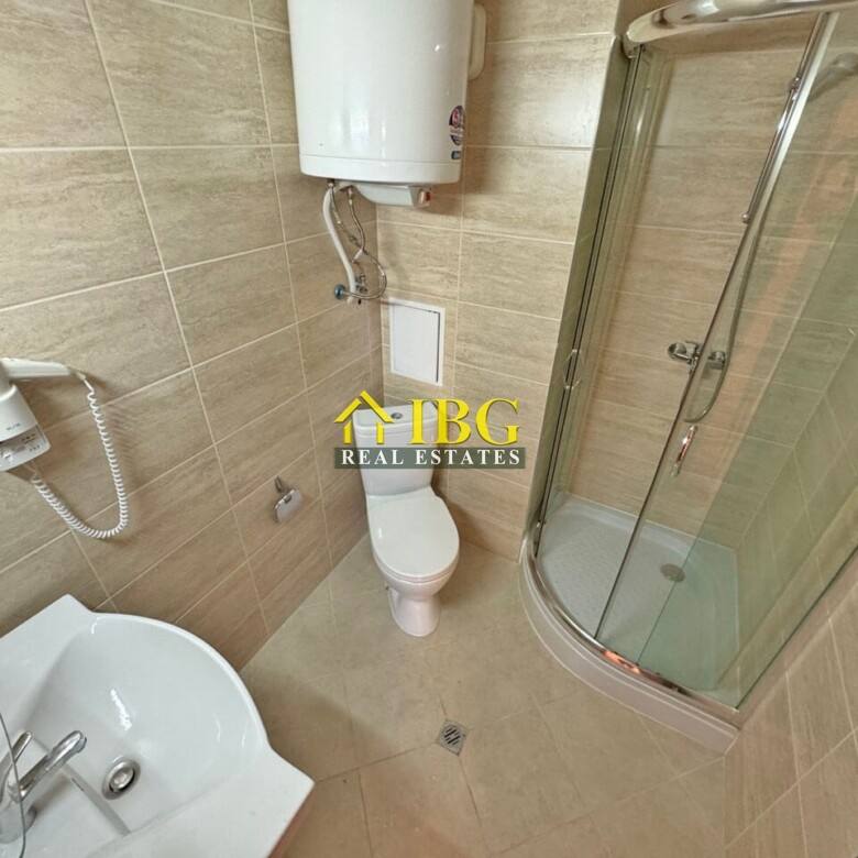 2-Room Apartment with Sea and Pool View in Luxor Complex, Sveti Vlas