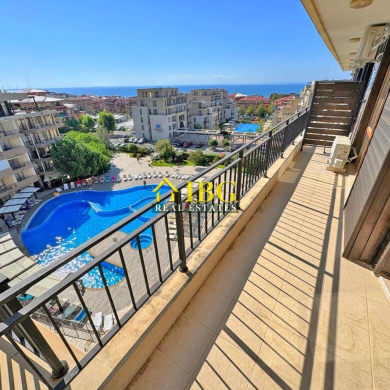 2-Room Apartment with Sea and Pool View in Luxor Complex, Sveti Vlas