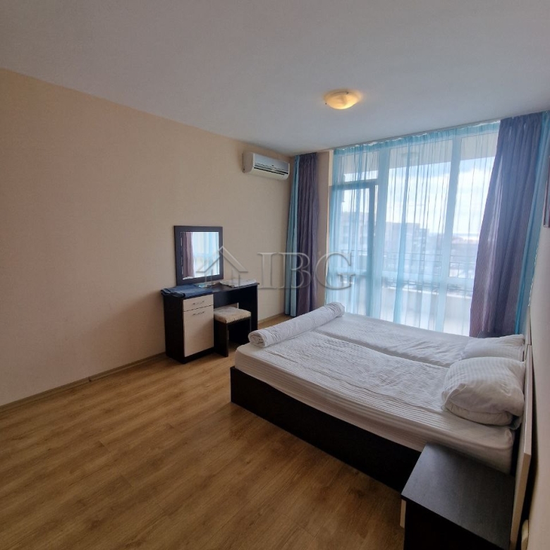Spacious Two-Bedroom Apartment with sea view in the Luxor Complex, Sveti Vlas