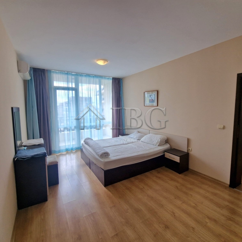 Spacious Two-Bedroom Apartment with sea view in the Luxor Complex, Sveti Vlas