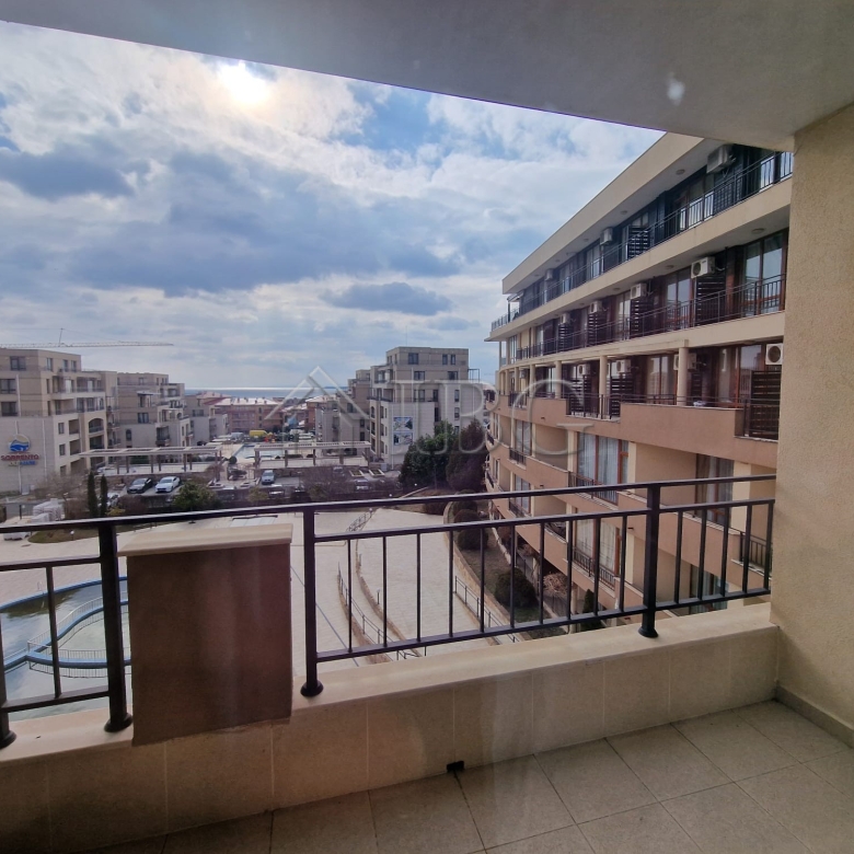 Spacious Two-Bedroom Apartment with sea view in the Luxor Complex, Sveti Vlas