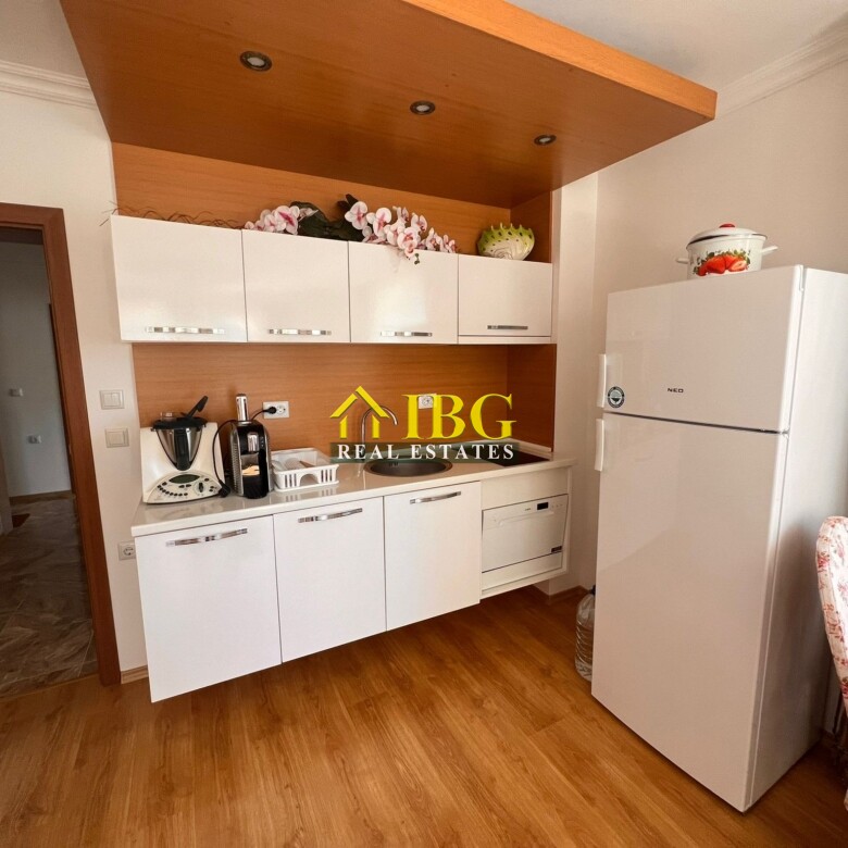 Luxury 2-bedroom, 2 bathroom apartment with pool view in Sweet Homes 5, Sunny Beach