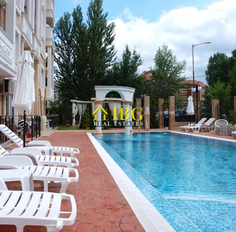 Luxury 2-bedroom, 2 bathroom apartment with pool view in Sweet Homes 5, Sunny Beach