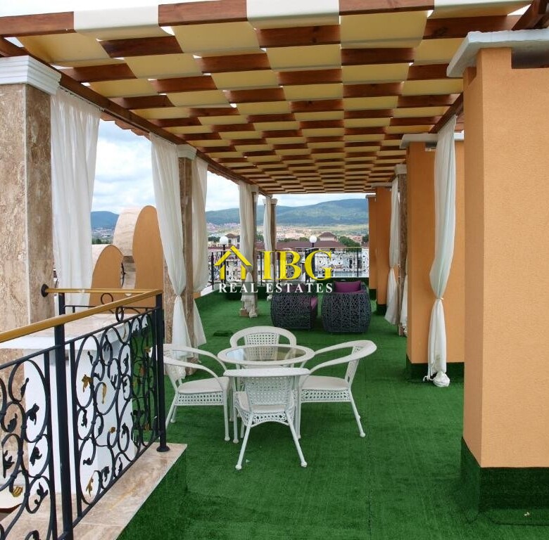 Luxury 2-bedroom, 2 bathroom apartment with pool view in Sweet Homes 5, Sunny Beach