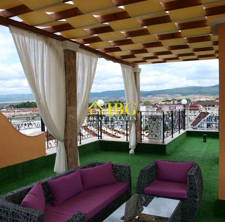 Luxury 2-bedroom, 2 bathroom apartment with pool view in Sweet Homes 5, Sunny Beach