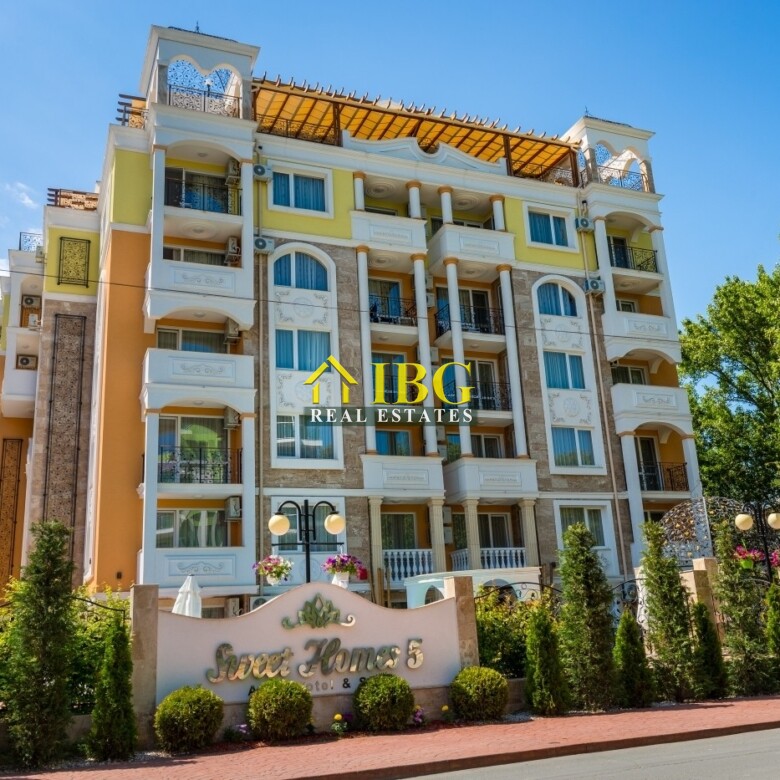 Luxury 2-bedroom, 2 bathroom apartment with pool view in Sweet Homes 5, Sunny Beach