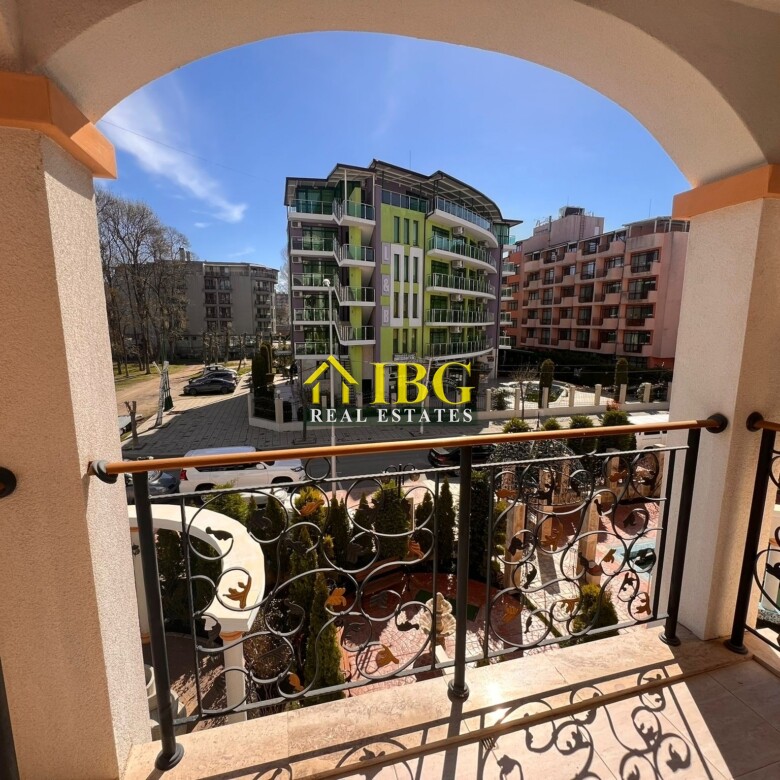 Luxury 2-bedroom, 2 bathroom apartment with pool view in Sweet Homes 5, Sunny Beach