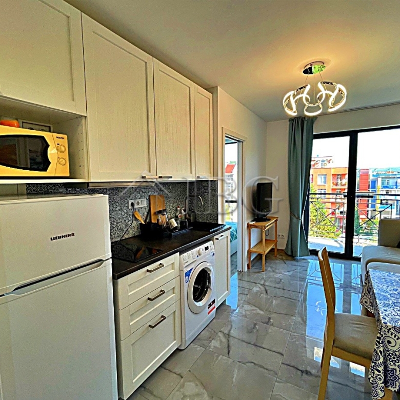 Excellent 2-bedroom, 2-bathroom apartment with pool view | Rainbow 3, Sunny Beach