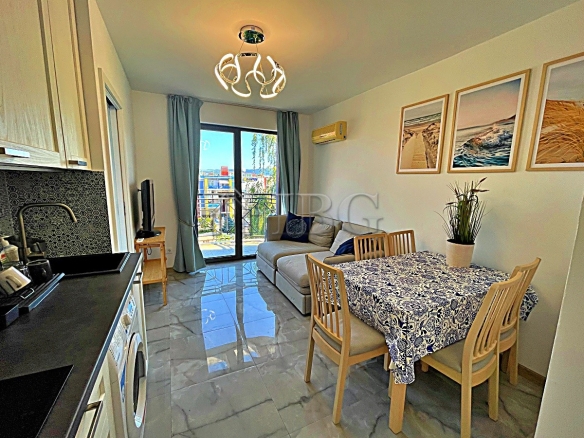 Excellent 2-bedroom, 2-bathroom apartment with pool view | Rainbow 3, Sunny Beach