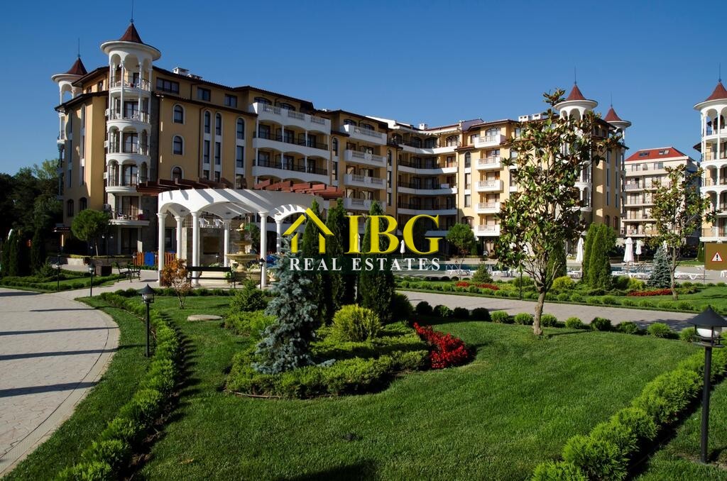Apartment with One Bedroom and Pool View | Royal Sun, Sunny Beach