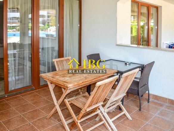  Spacious 3-Bedroom Apartment with 3 Bathrooms & two patios with gardens | CASA REAL, Sveti Vlas