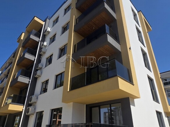 2-Bedroom Apartment with Parking & Storage | City-2 by Emilia Romana