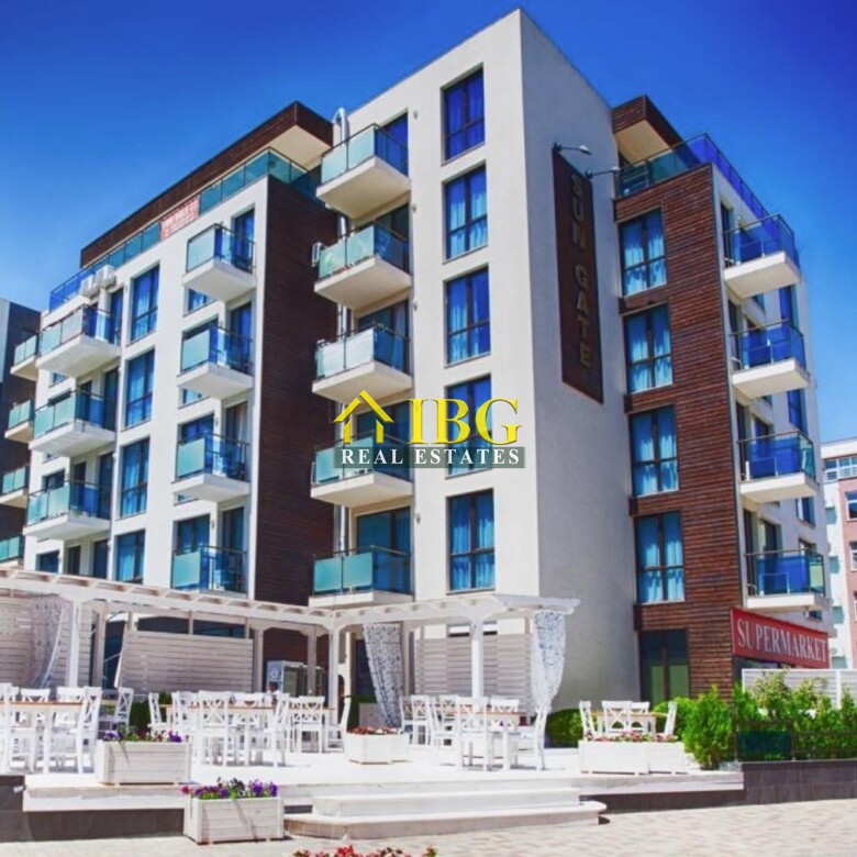 Bright and spacious one bedroom apartment with Pool View in Sun Gate, Sunny Beach