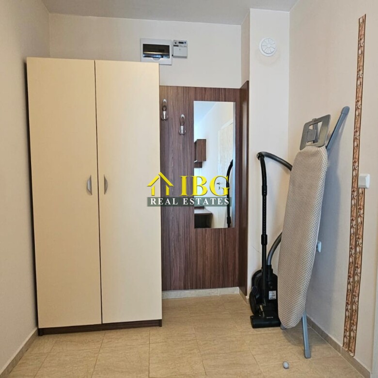 Bright and spacious one bedroom apartment with Pool View in Sun Gate, Sunny Beach