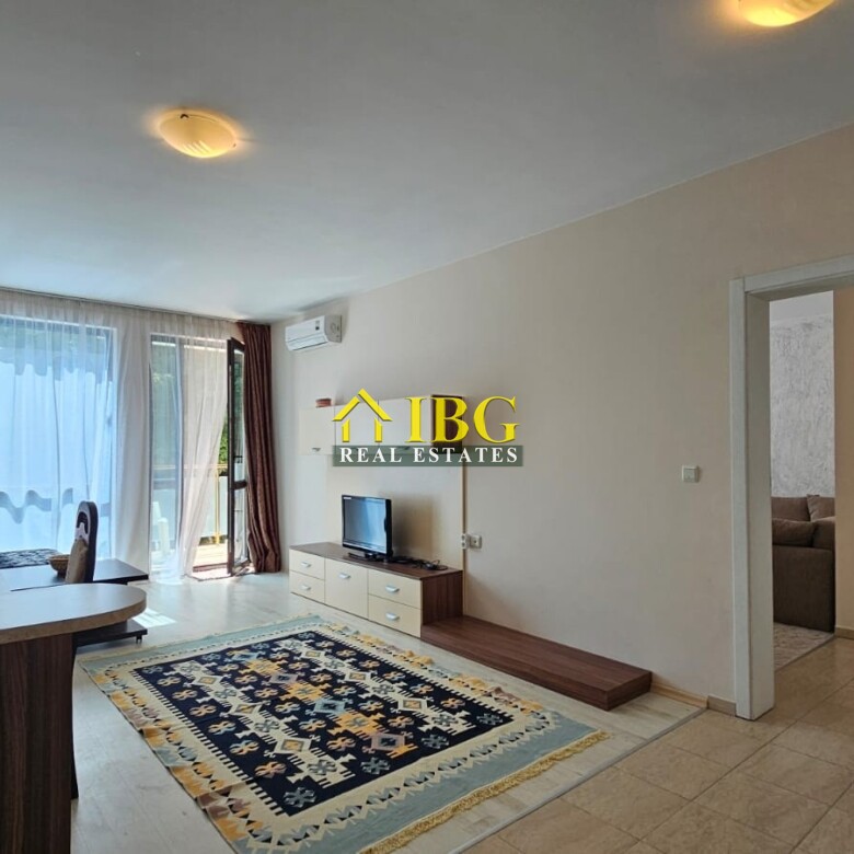 Bright and spacious one bedroom apartment with Pool View in Sun Gate, Sunny Beach