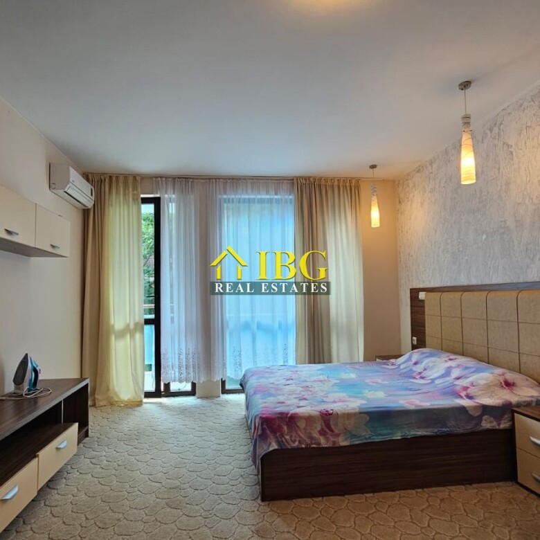 Bright and spacious one bedroom apartment with Pool View in Sun Gate, Sunny Beach