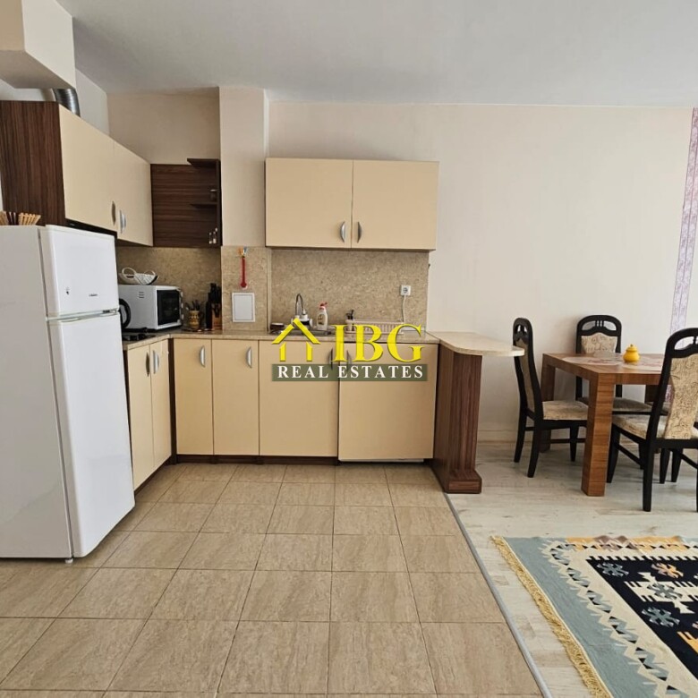 Bright and spacious one bedroom apartment with Pool View in Sun Gate, Sunny Beach