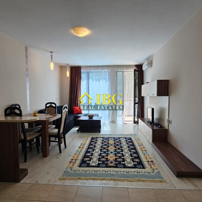 Bright and spacious one bedroom apartment with Pool View in Sun Gate, Sunny Beach