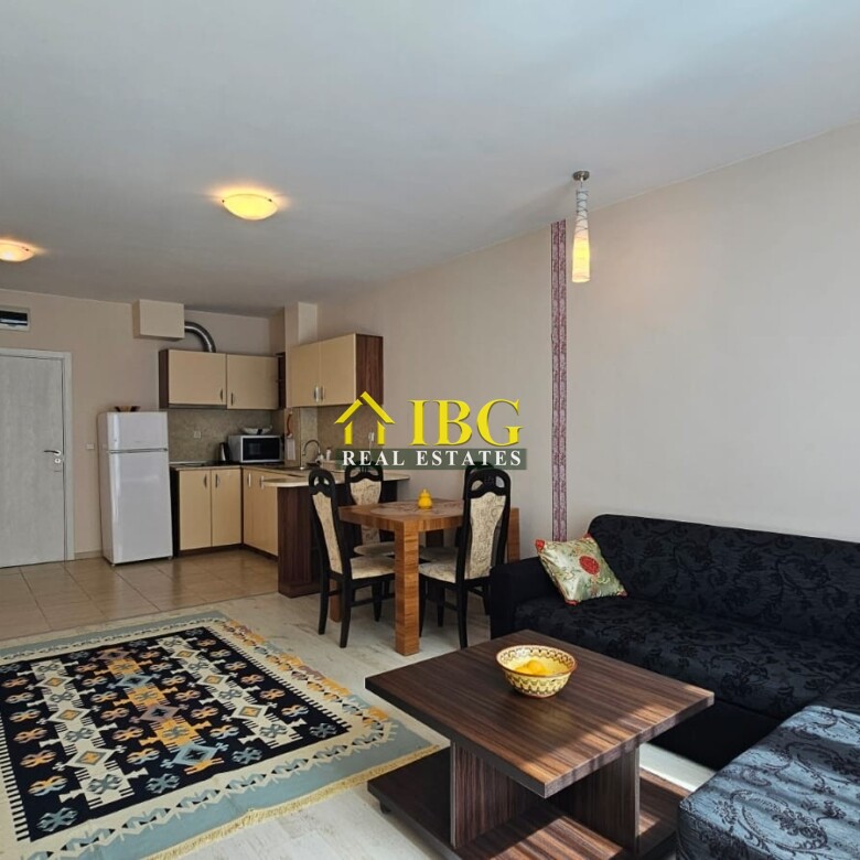 Bright and spacious one bedroom apartment with Pool View in Sun Gate, Sunny Beach