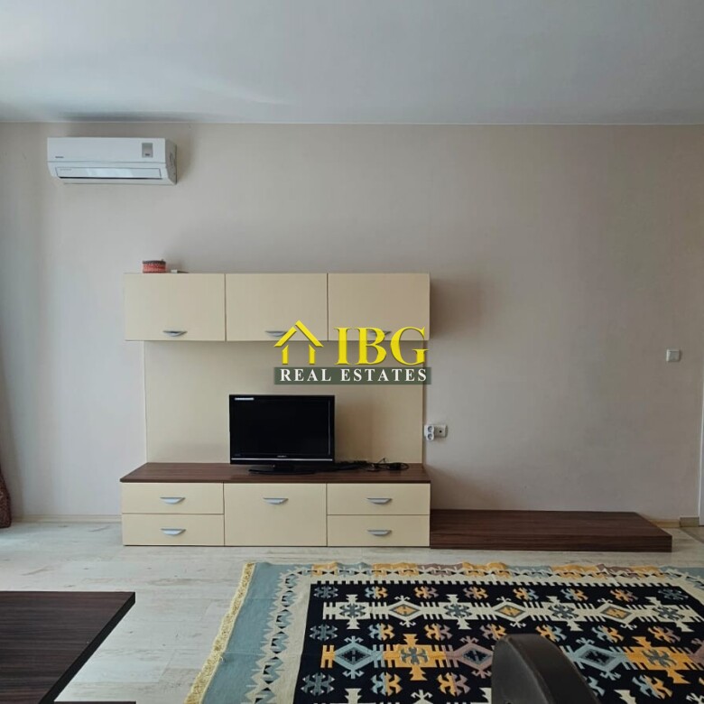 Bright and spacious one bedroom apartment with Pool View in Sun Gate, Sunny Beach