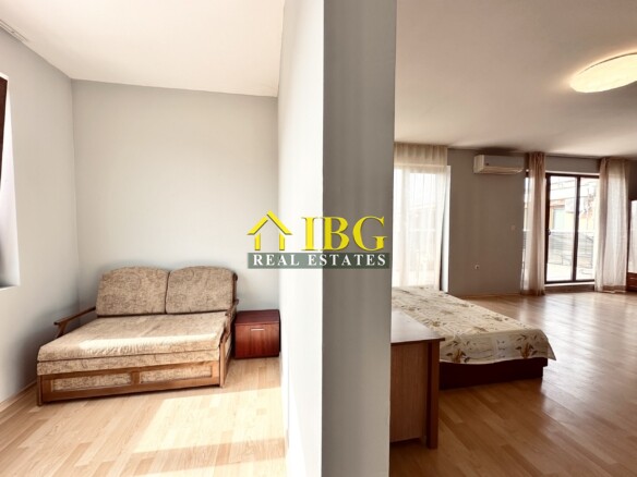 Studio with Pool and Sea View in Amadeus 11 Complex, Sunny Beach