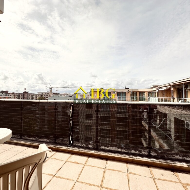 Studio with Pool and Sea View in Amadeus 11 Complex, Sunny Beach
