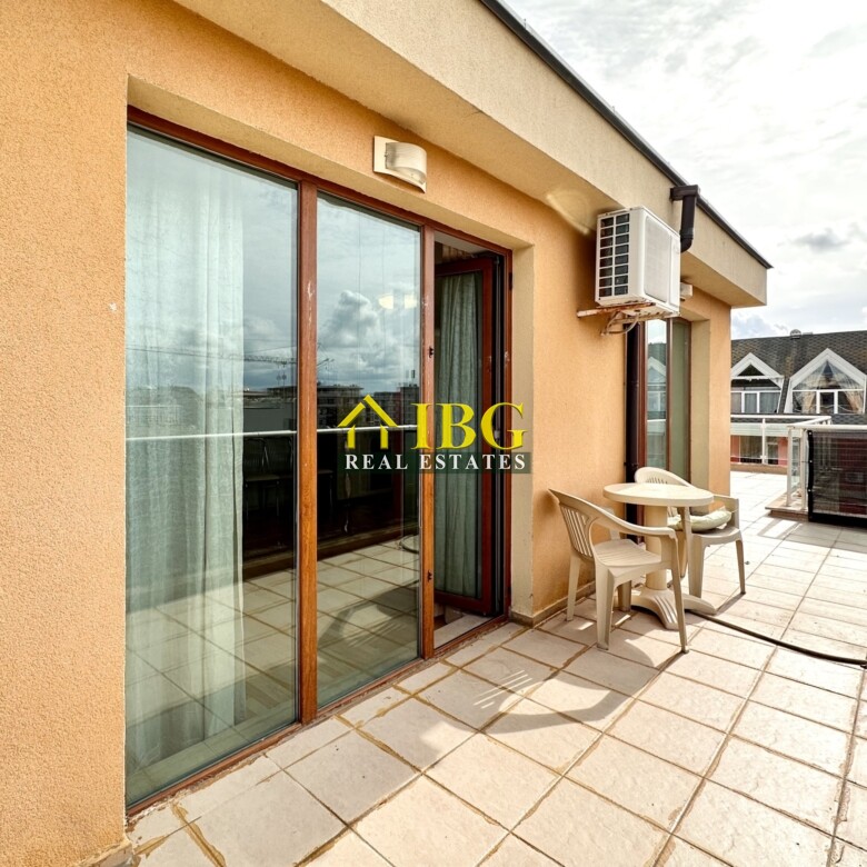 Studio with Pool and Sea View in Amadeus 11 Complex, Sunny Beach