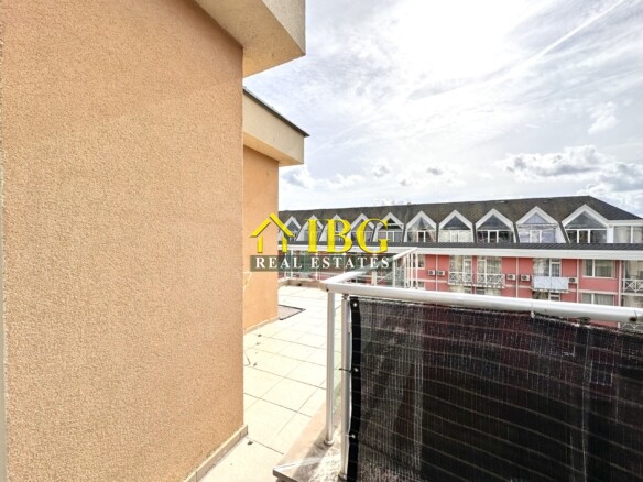 Studio with Pool and Sea View in Amadeus 11 Complex, Sunny Beach