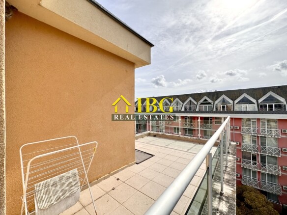 Studio with Pool and Sea View in Amadeus 11 Complex, Sunny Beach